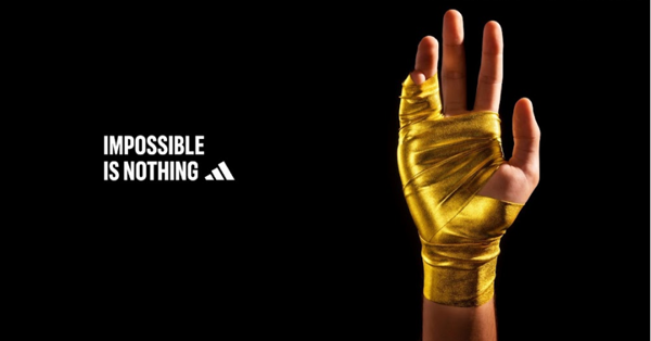 Karim Benzema nhận Quả bóng vàng Ballon D’or - Adidas cho ra mắt phiên bản giày phiên bản đặc biệt với gam màu nổi bật