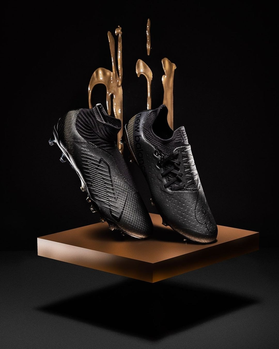 New Balance phát hành thế hệ giày mới tiếp nối - Furon và Tekela