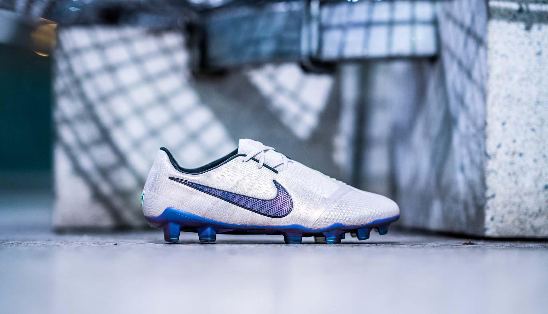 Giày đá bóng Nike Phantom Venom Terra pack