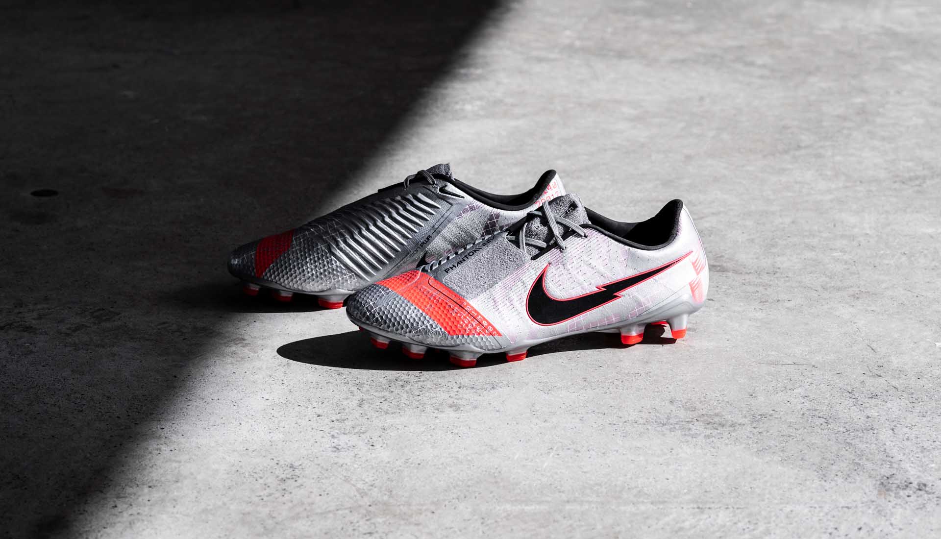 giày bóng đá Nike Neighbourhood pack 2020