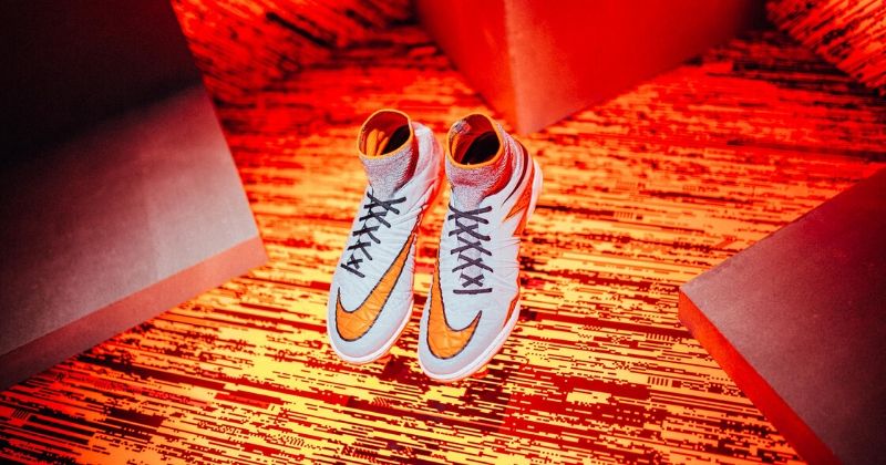 huyền thoại giày Nike Hypervenom