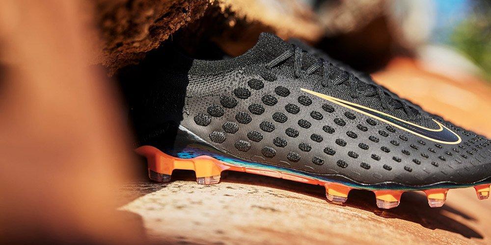 Nike ra mắt Phantom Ultra Venom