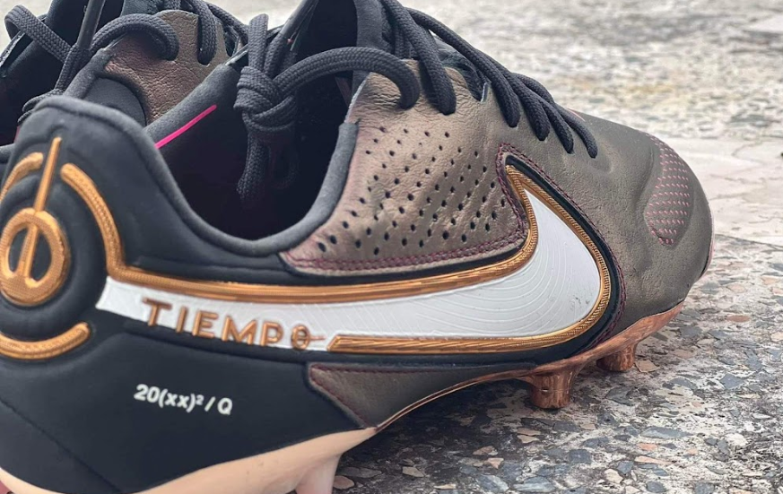 Nike Tiempo Legend 9 màu tím độc đáo ra mắt