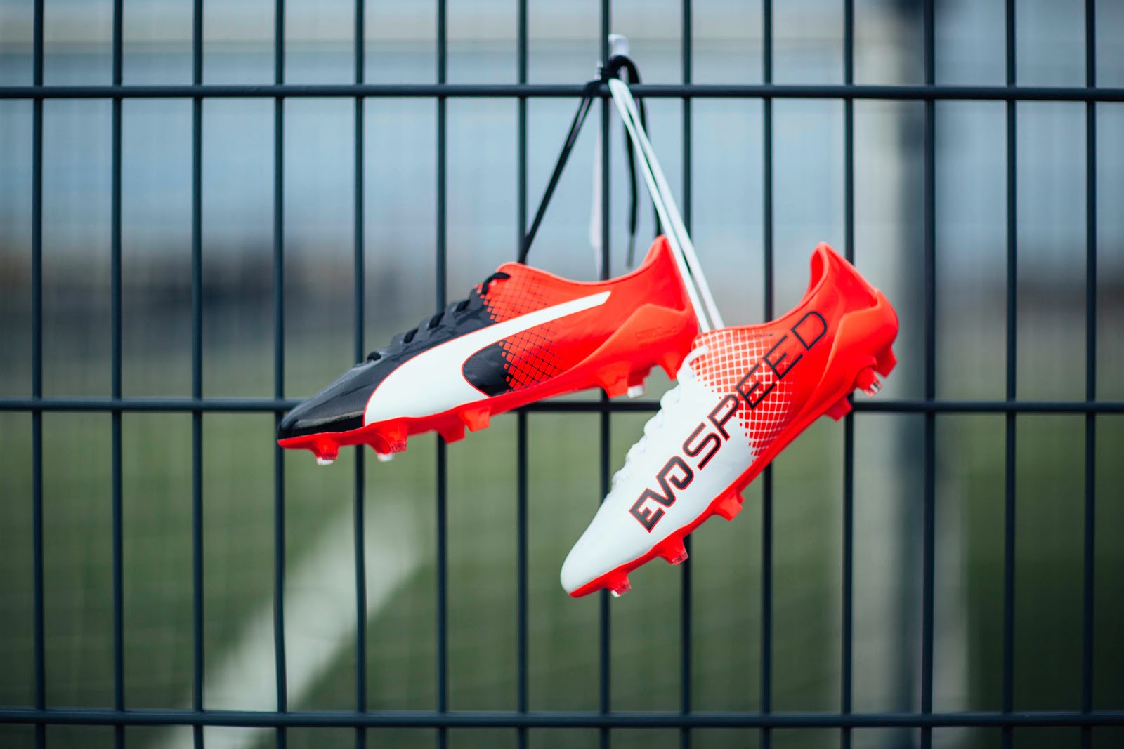 Giày bóng đá Puma 2 màu EvoSPEED SL-S II