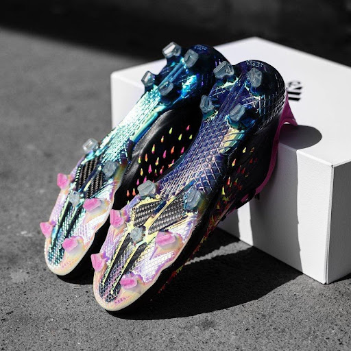 Review giày đá bóng Adidas PredCopX