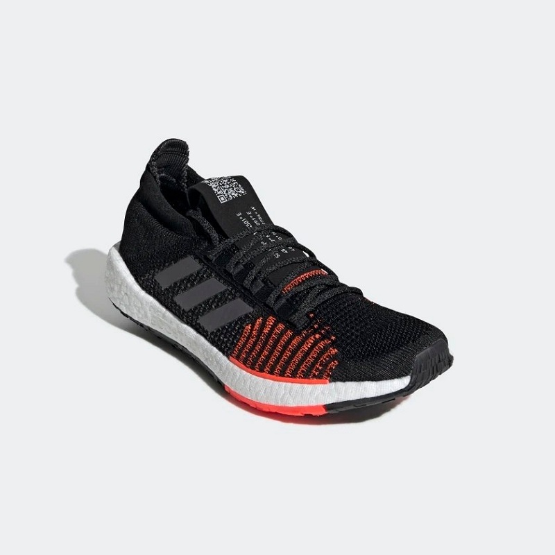  giày adidas được ưa chuộng nhất năm 2021