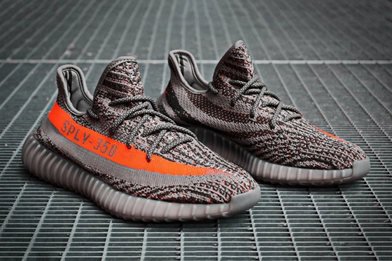  giày adidas được ưa chuộng nhất năm 2021