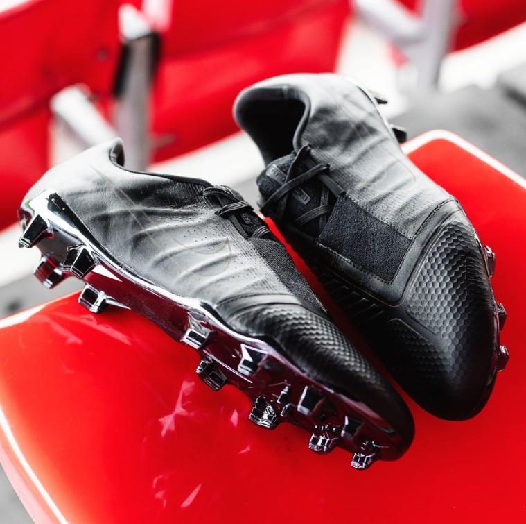 giày đábóng Nike Phantom VNM Tech-Craft