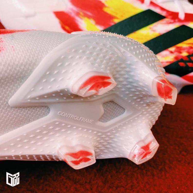 Giày đá bóng Adidas Predator Euro 2020