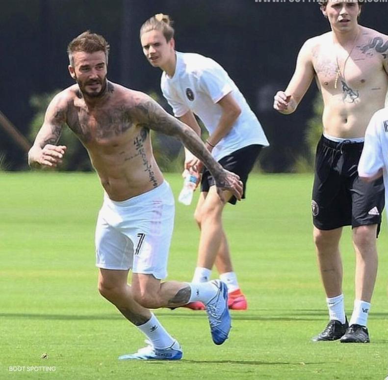 Beckham đi giày Adidas Nemeziz 