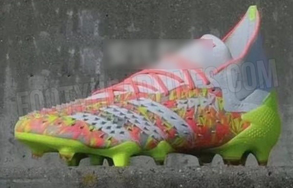giày đá bóng Adidas NumbersUp