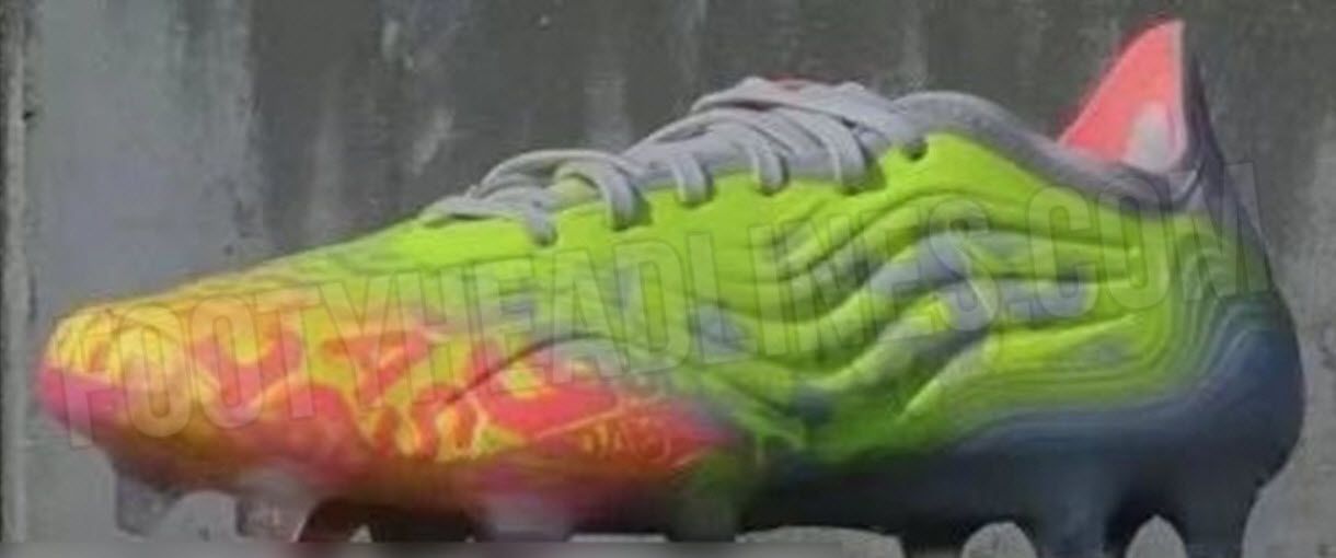 giày đá bóng Adidas NumbersUp