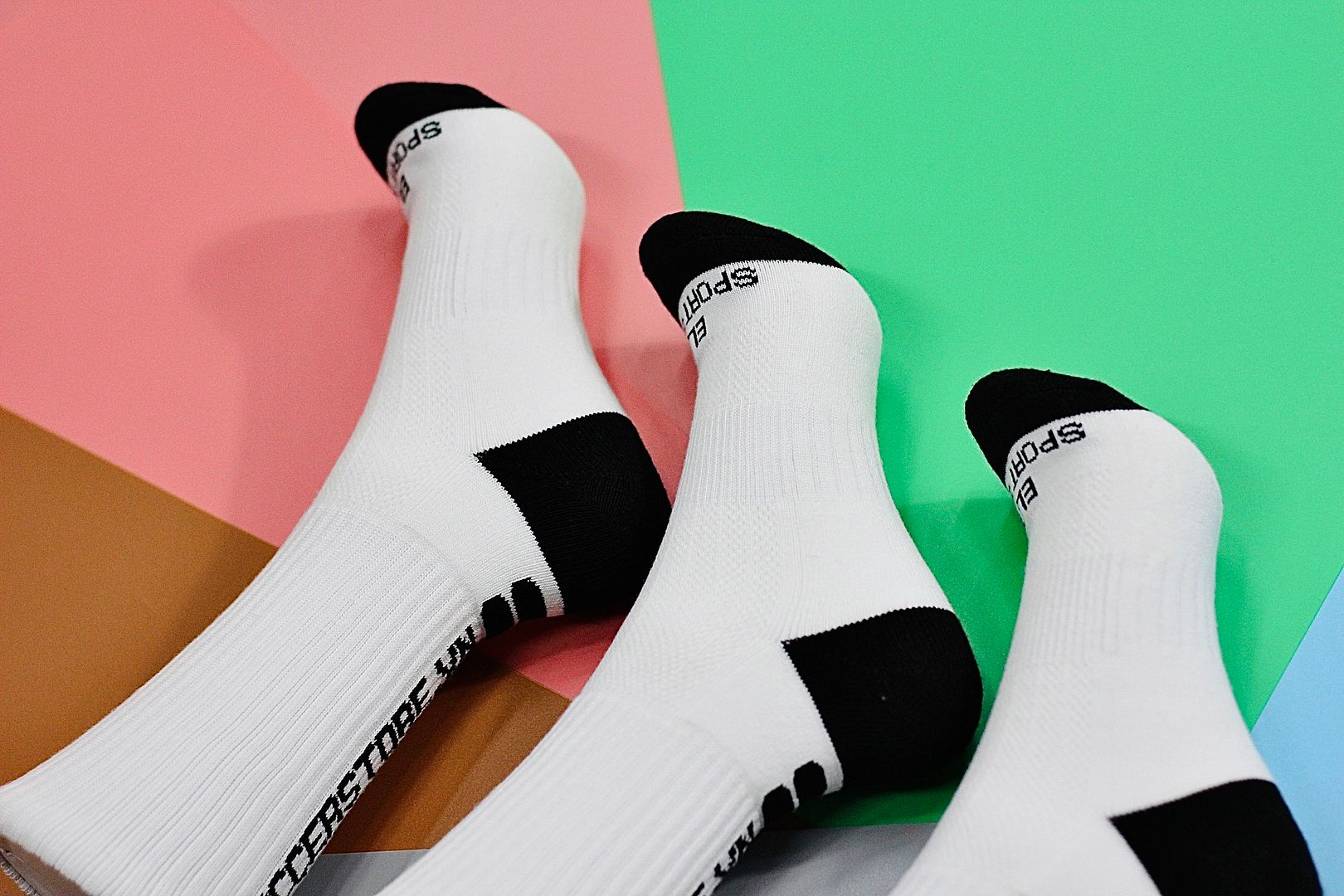 Tất bóng đá soccerstore.vn màu trắng - #tatscs