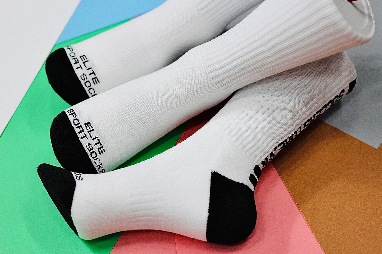 Tất bóng đá soccerstore.vn màu trắng - #tatscs
