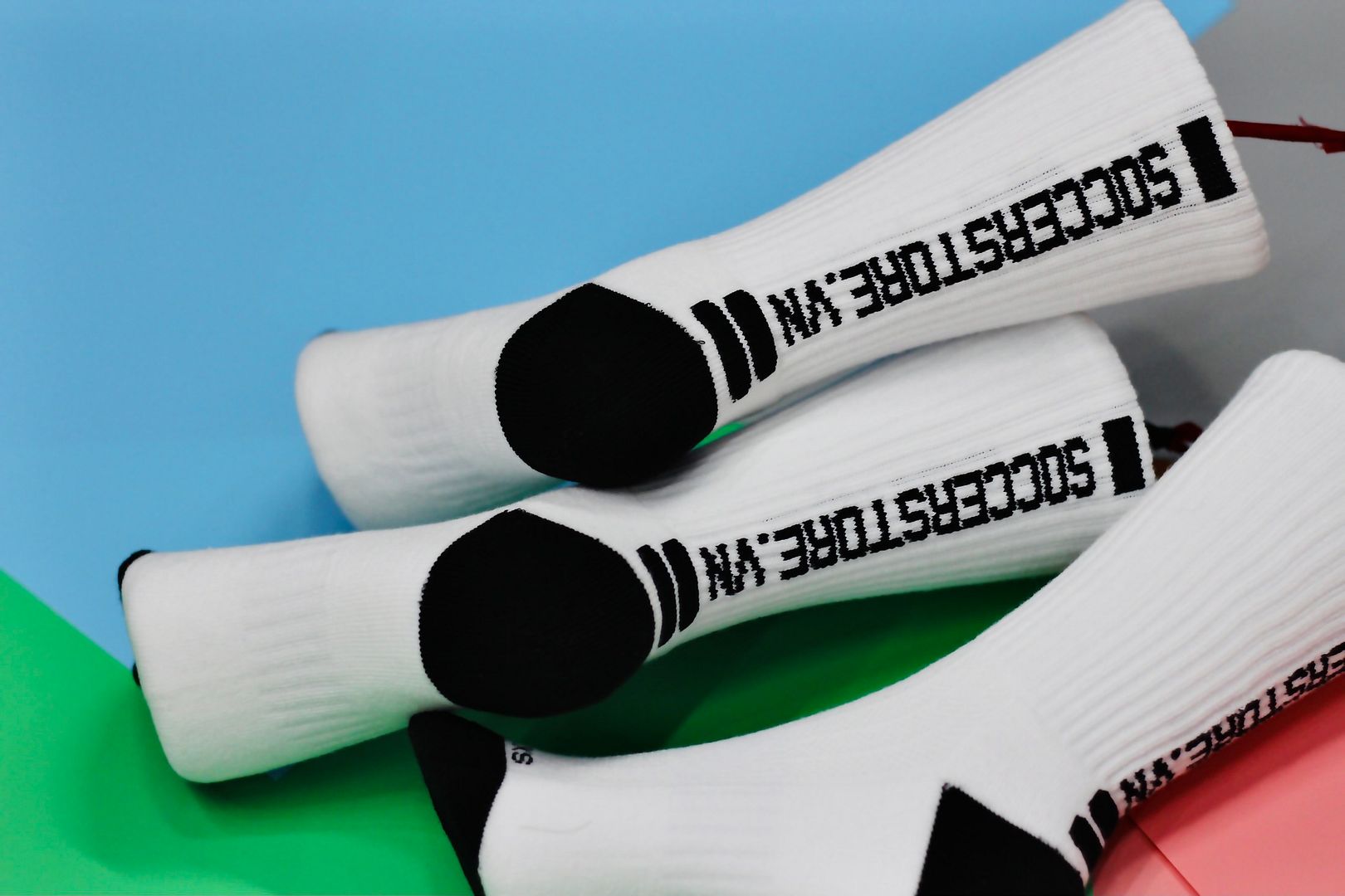 Tất bóng đá soccerstore.vn màu trắng - #tatscs
