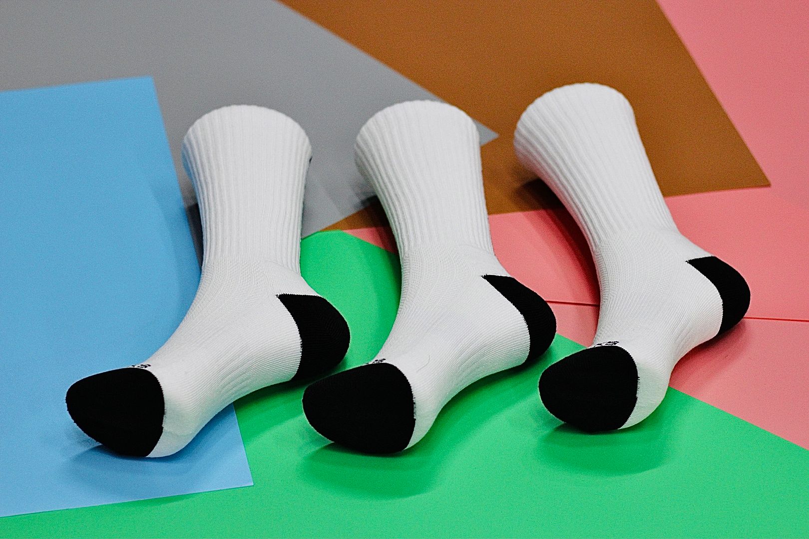 Tất bóng đá soccerstore.vn màu trắng - #tatscs