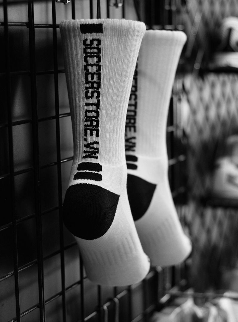 Tất bóng đá soccerstore.vn màu trắng - #tatscs