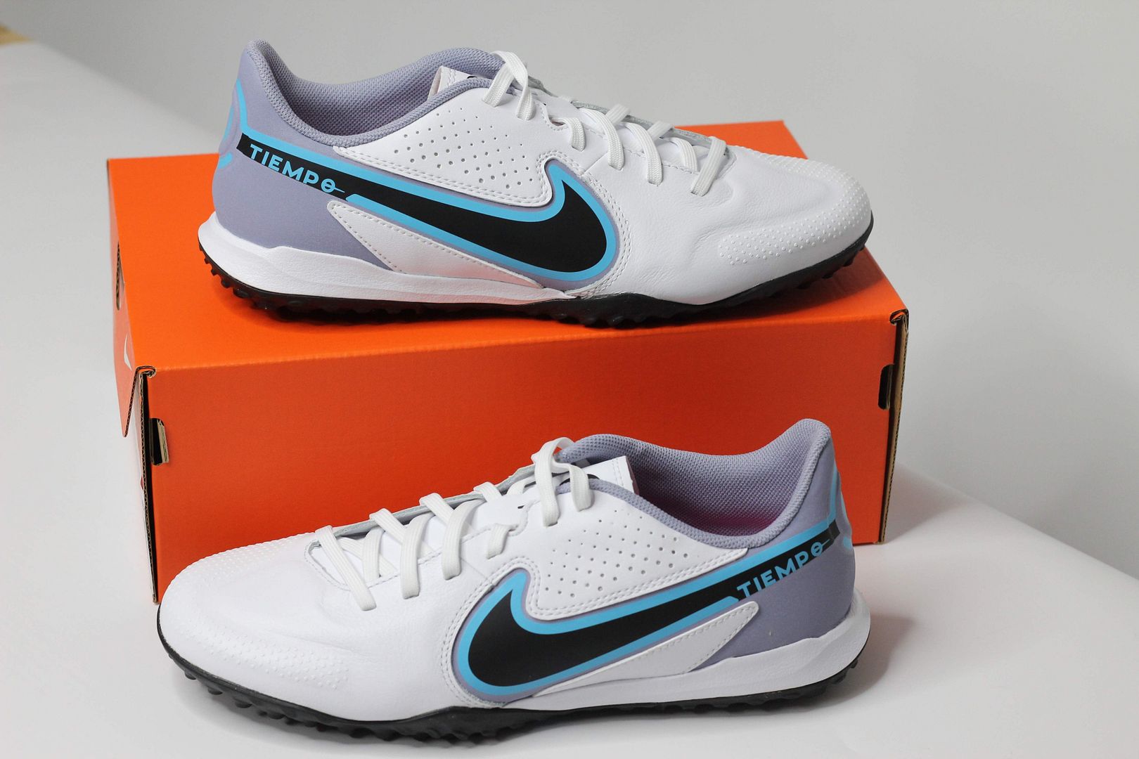 Nike Tiempo Legend 9 Academy TF Blast pack màu trắng xanh - DA1191-146