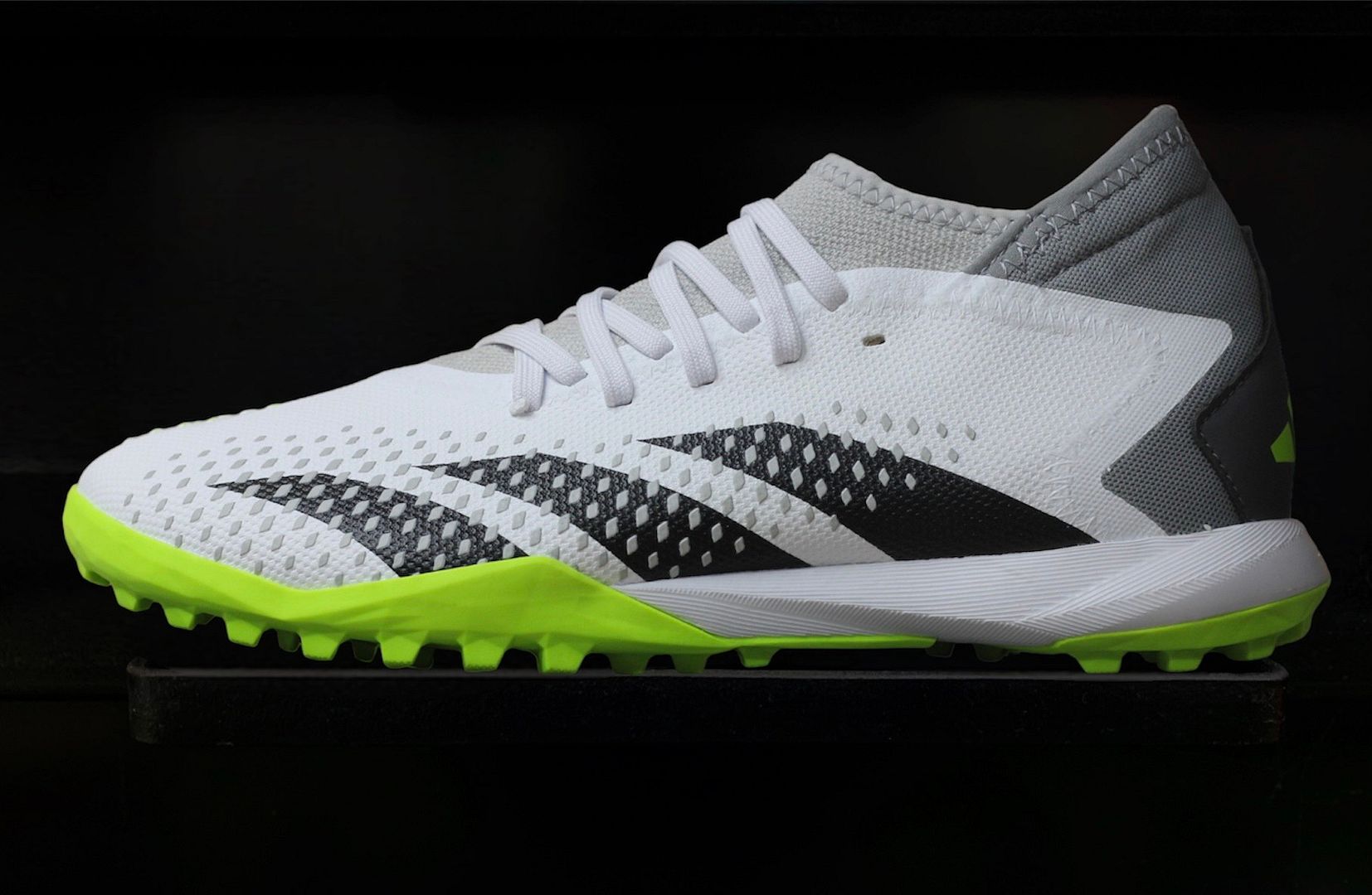 Adidas Predator Accuracy .3 TF Crazyrush pack màu trắng đế xanh GZ0004