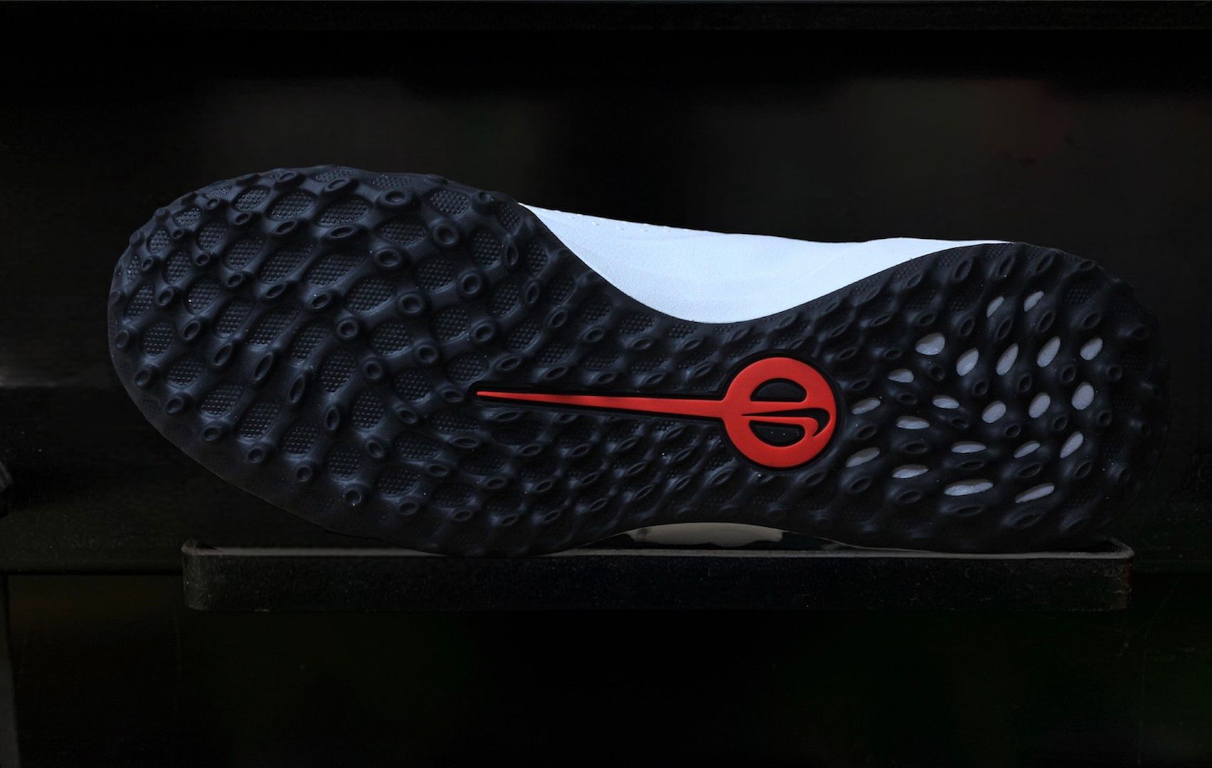 Nike Tiempo Legend 10 Academy TF Ready pack màu trắng đỏ DV4342-100