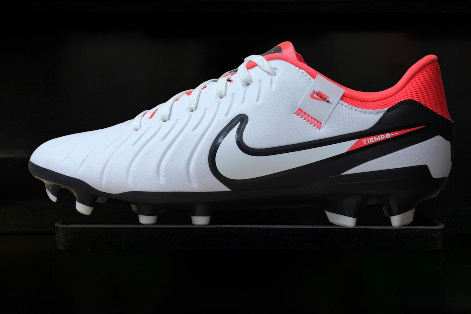 Nike Tiempo Legend 10 Academy MG màu trắng đỏ đen DV4337-100