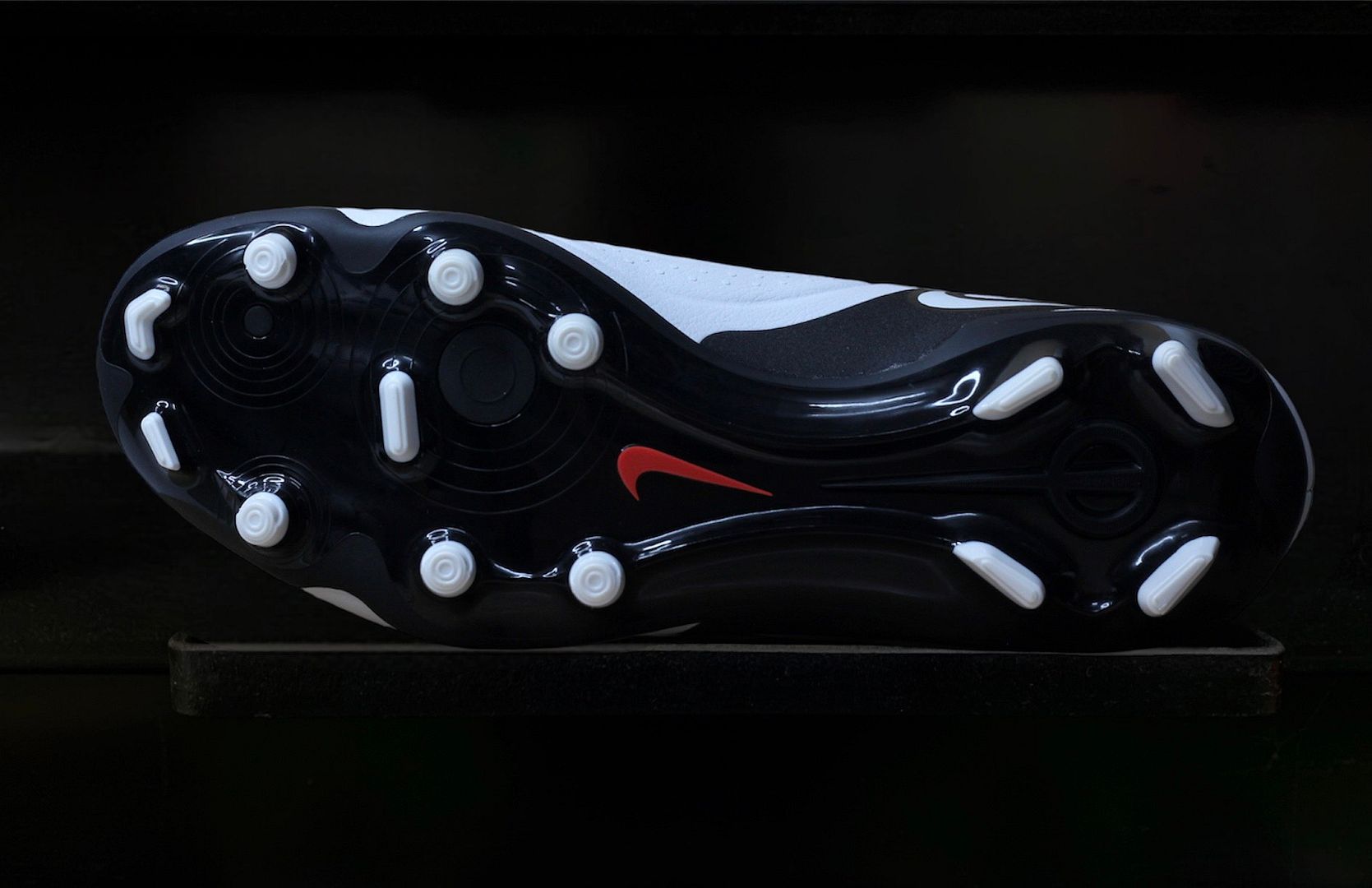 Nike Tiempo Legend 10 Academy MG màu trắng đỏ đen DV4337-100