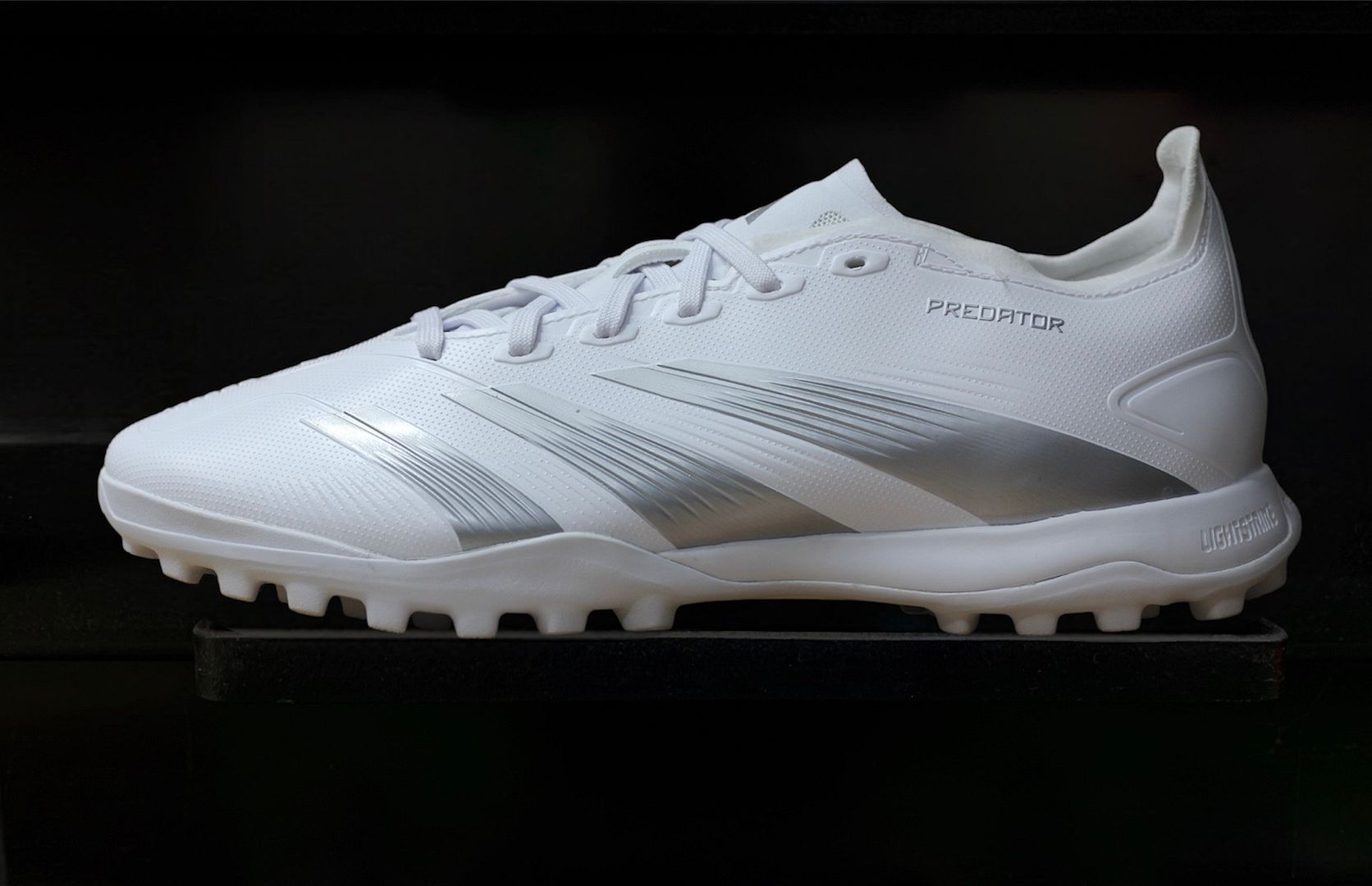 Adidas Predator League L TF màu trắng IE2613