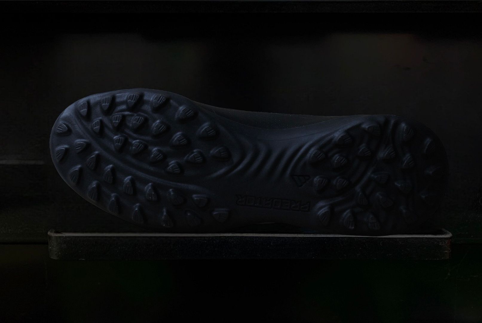 Adidas Predator League TF Jr- màu đen trắng IG5442
