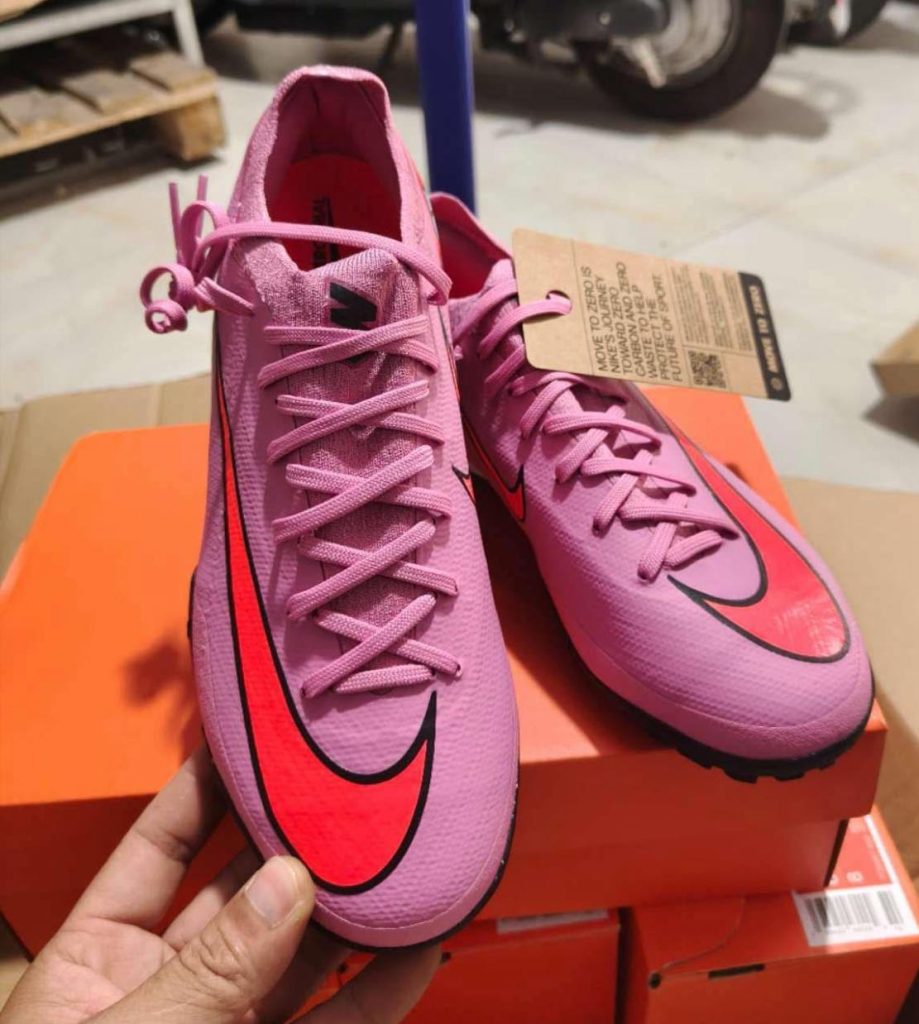 Nike Mercurial Vapor 16 TF 2025 - 2026 màu hồng hạc mới