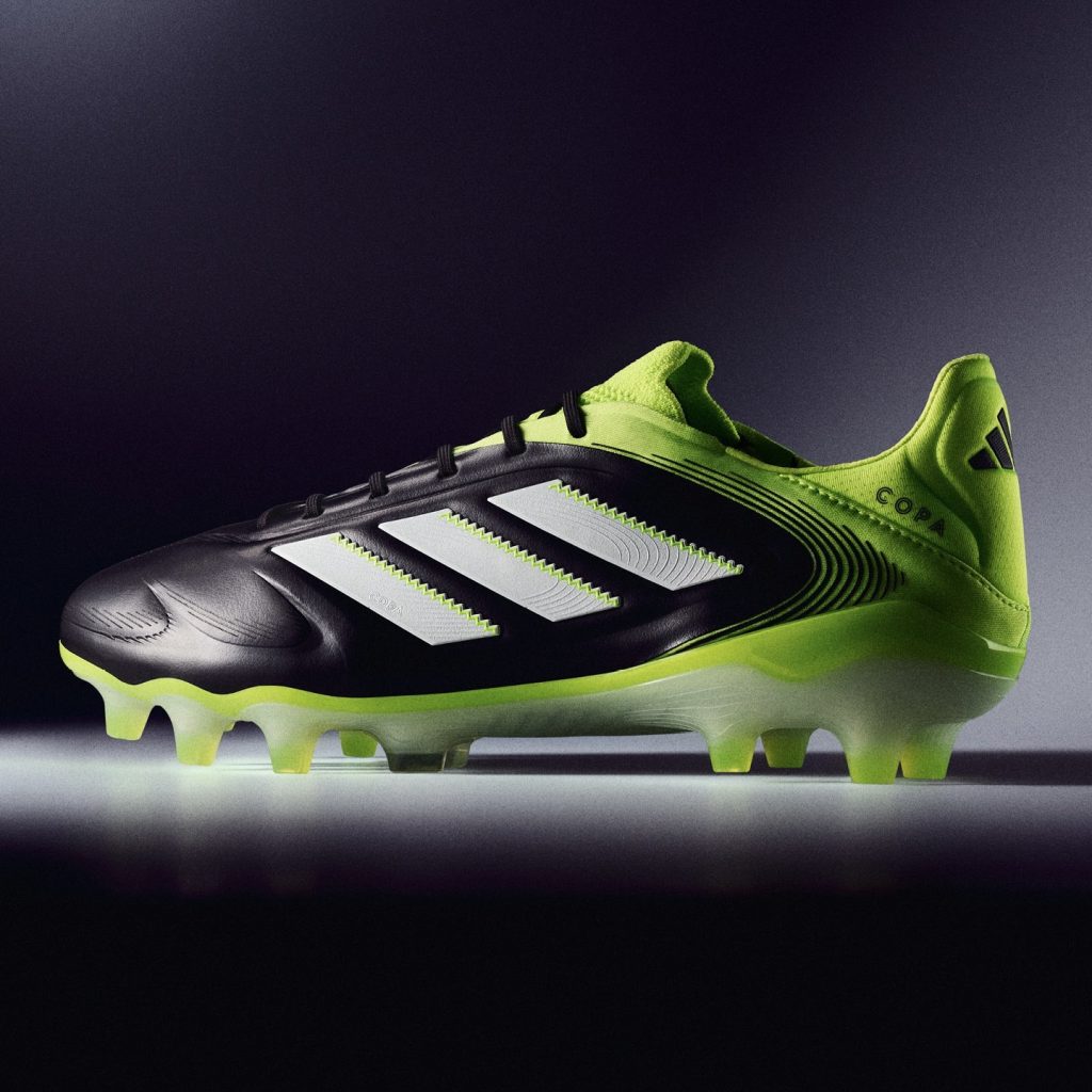Adidas Copa Pure 3 trong bộ sưu tập Radiant Blaze Pack