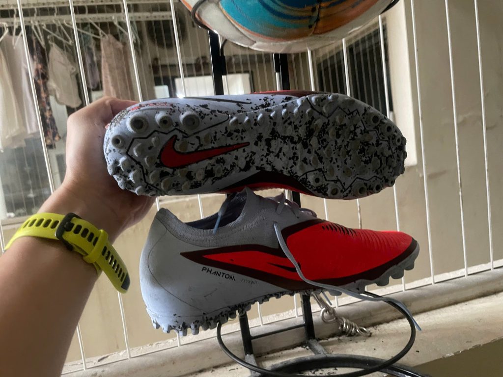 Trải nghiệm thực tế Nike Phantom 6 Pro TF