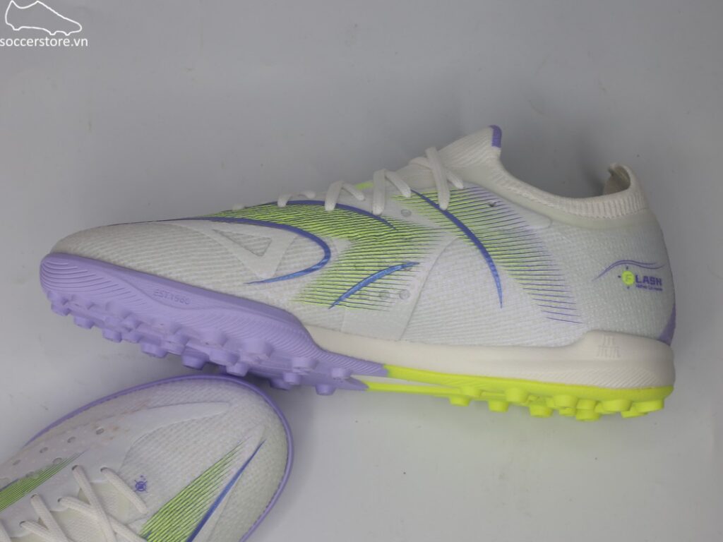 Kelme Flash 6.0.4 TF màu trắng / tím 8621ZX1406-118