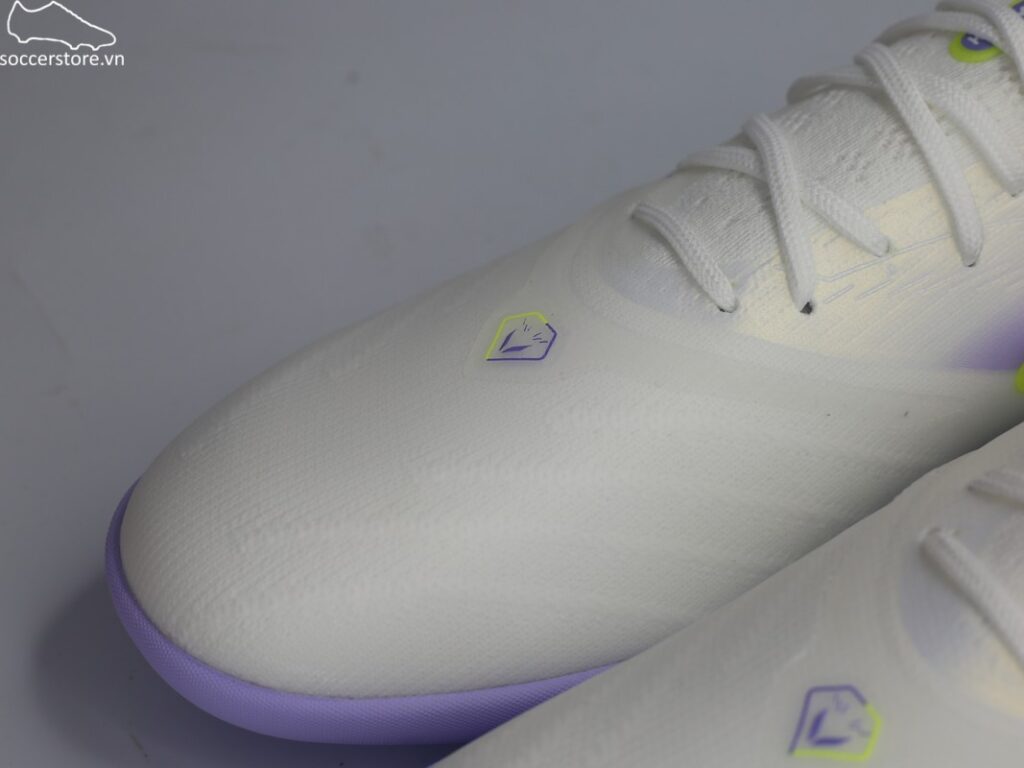 Kelme Flash 6.0.4 TF màu trắng / tím 8621ZX1406-118