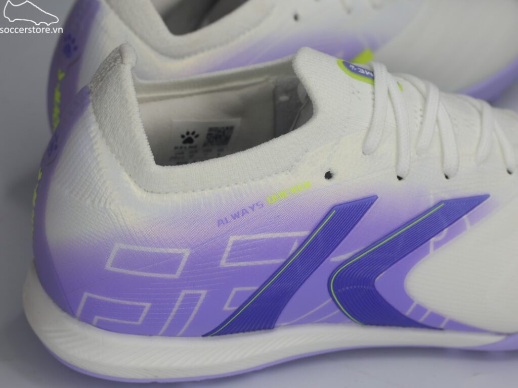 Kelme Flash 6.0.4 TF màu trắng / tím 8621ZX1406-118