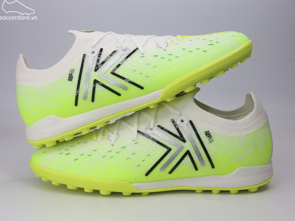 Kelme Flash 5.0 TF màu trắng / green 9521ZX1324-105