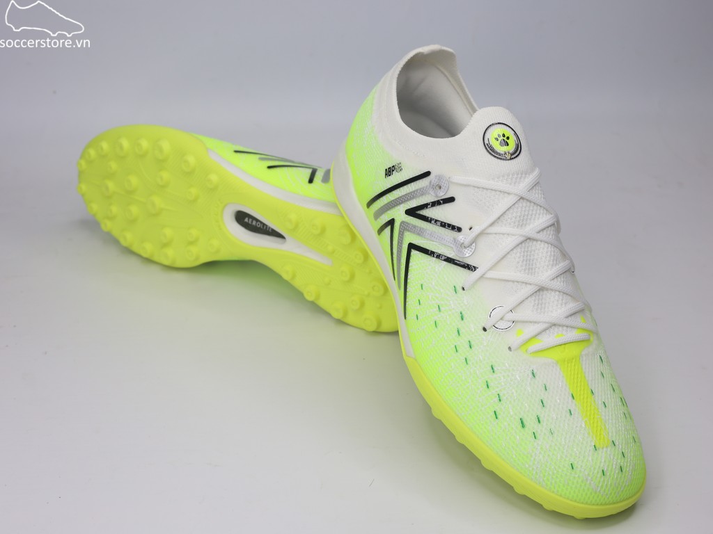 Kelme Flash 5.0 TF màu trắng / green 9521ZX1324-105