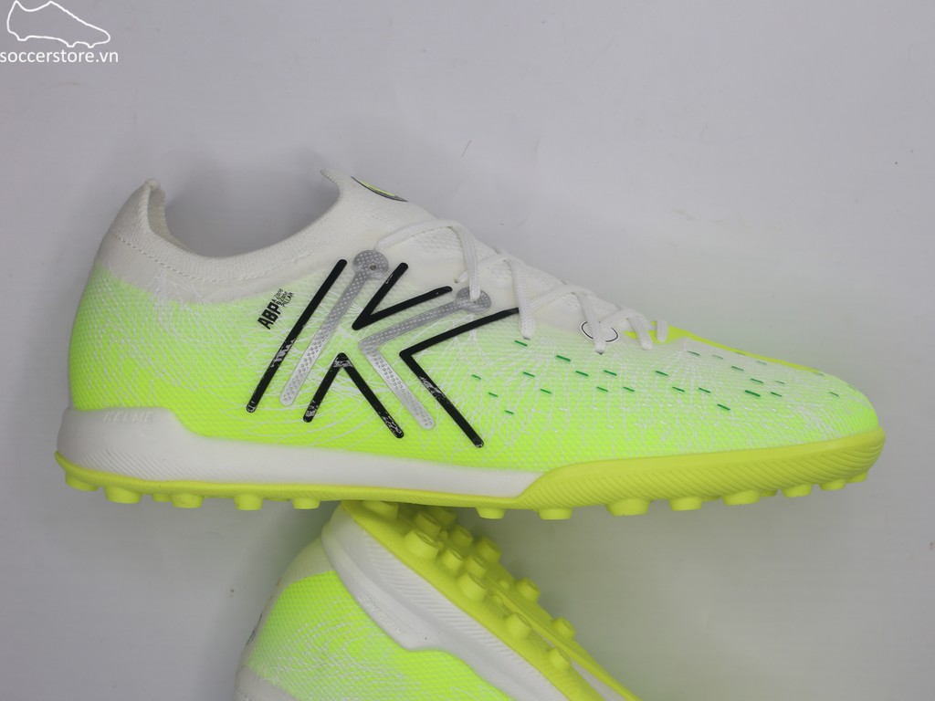 Kelme Flash 5.0 TF màu trắng / green 9521ZX1324-105