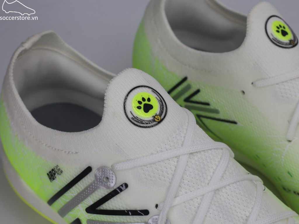 Kelme Flash 5.0 TF màu trắng / green 9521ZX1324-105