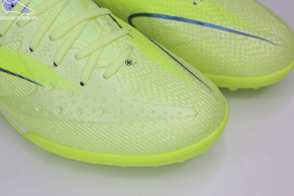 Kelme Flash 6.0.4 TF Light Green 8621ZX1406-305