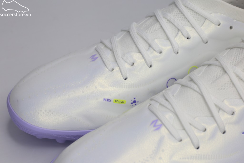 Kelme Maestro 3.0.4 TF màu trắng/ tím 8621ZX1439-118