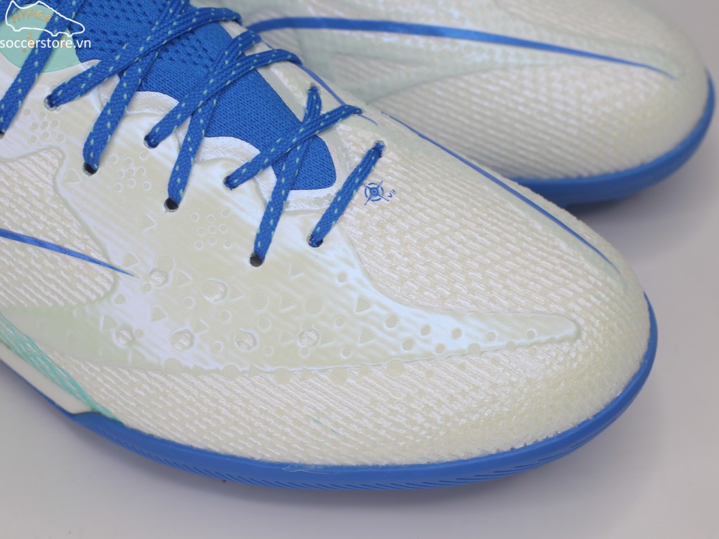 Kelme Flash 6.0.4 TF màu trắng/ blue 8621ZX1406-162