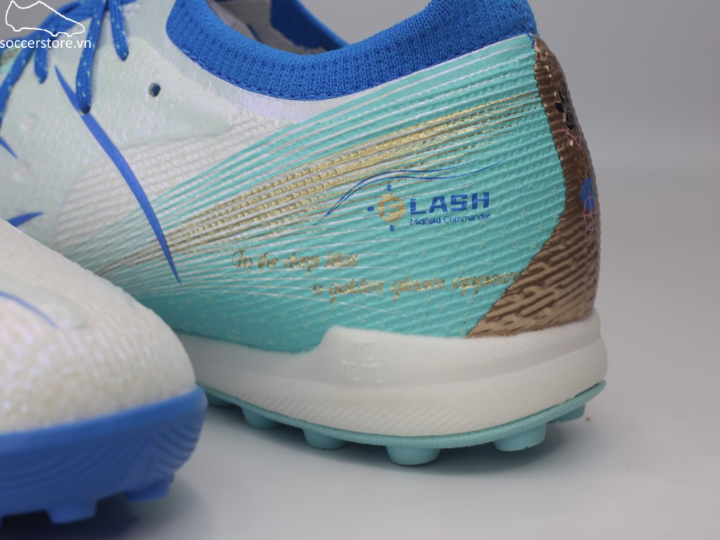 Kelme Flash 6.0.4 TF màu trắng/ blue 8621ZX1406-162