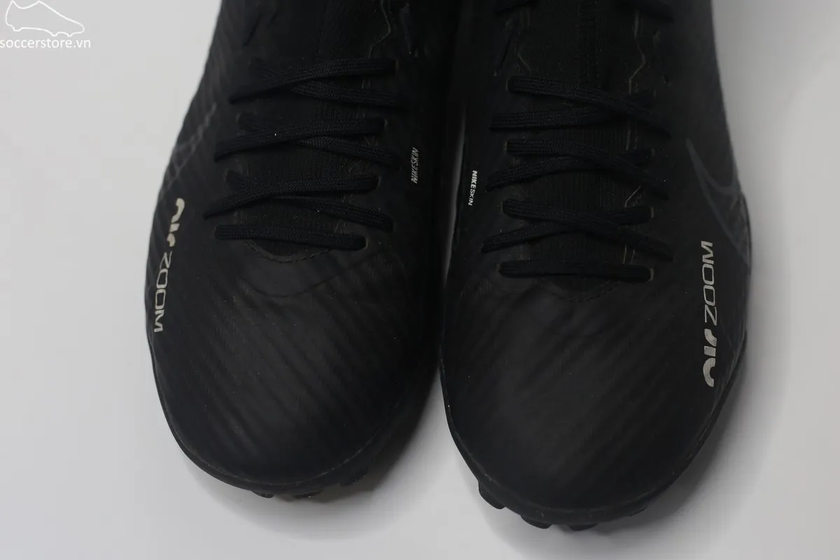 Superfly 9 Academy TF Zoom màu đen, mới 60%