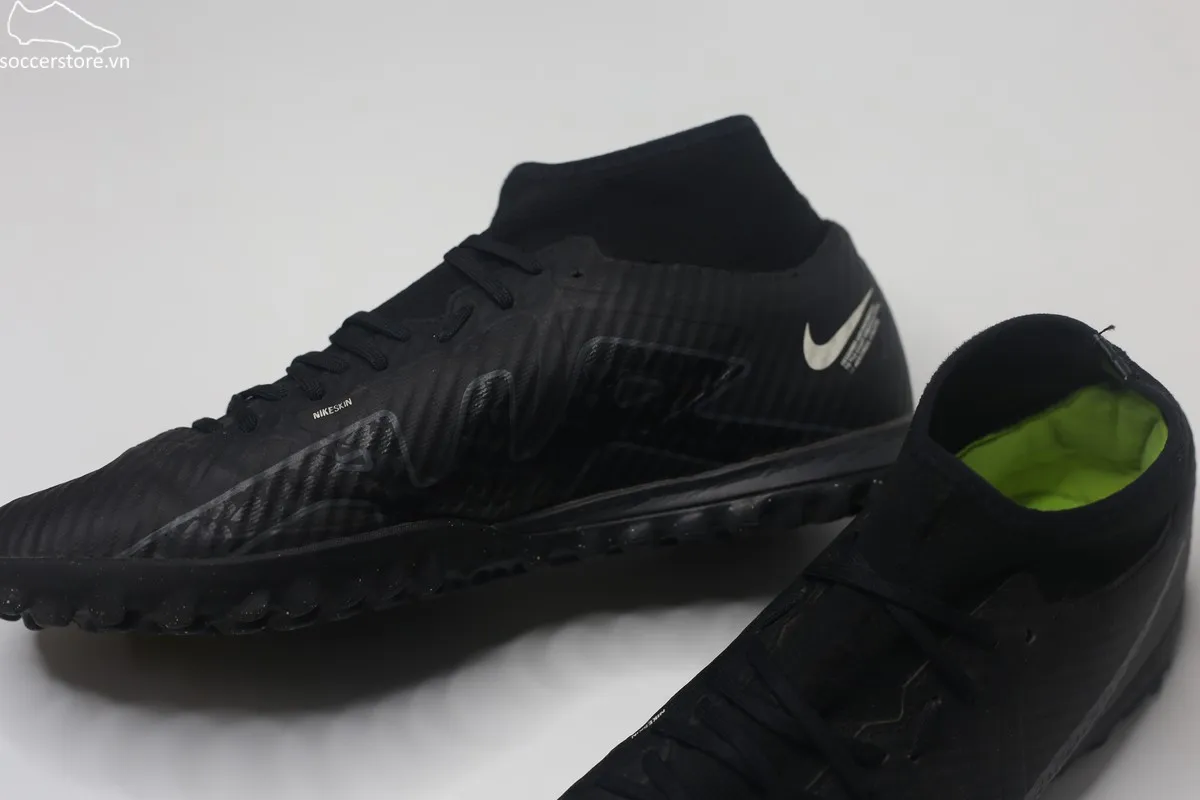 Superfly 9 Academy TF Zoom màu đen, mới 60%