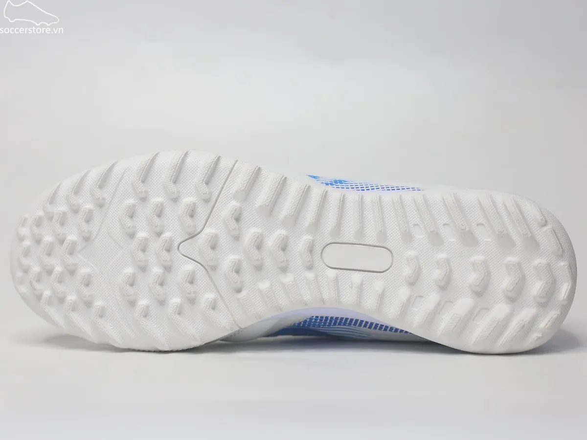 NMS Maestri 1.0 TF- White/ SIlver/ Blue MAE 1100