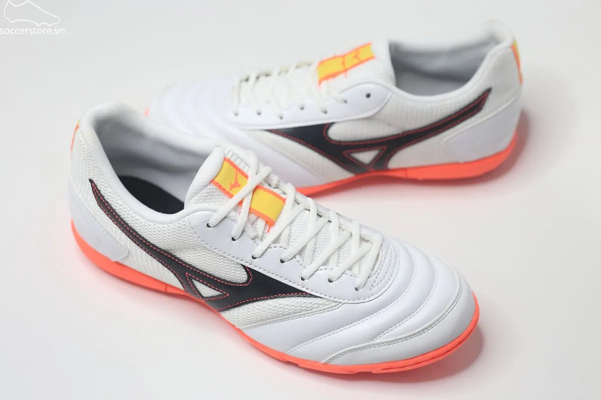 Mizuno Morelia Sala Club TF màu trắng đen đỏ Q1GB230381