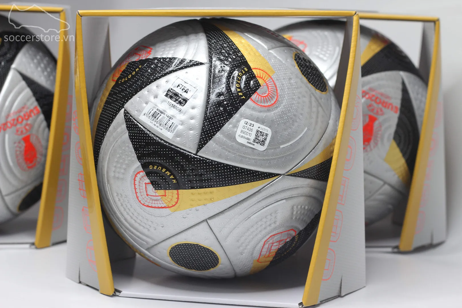 Bóng Adidas Fussballliebe Final Pro FIFA Quality Pro màu bạc IS7436