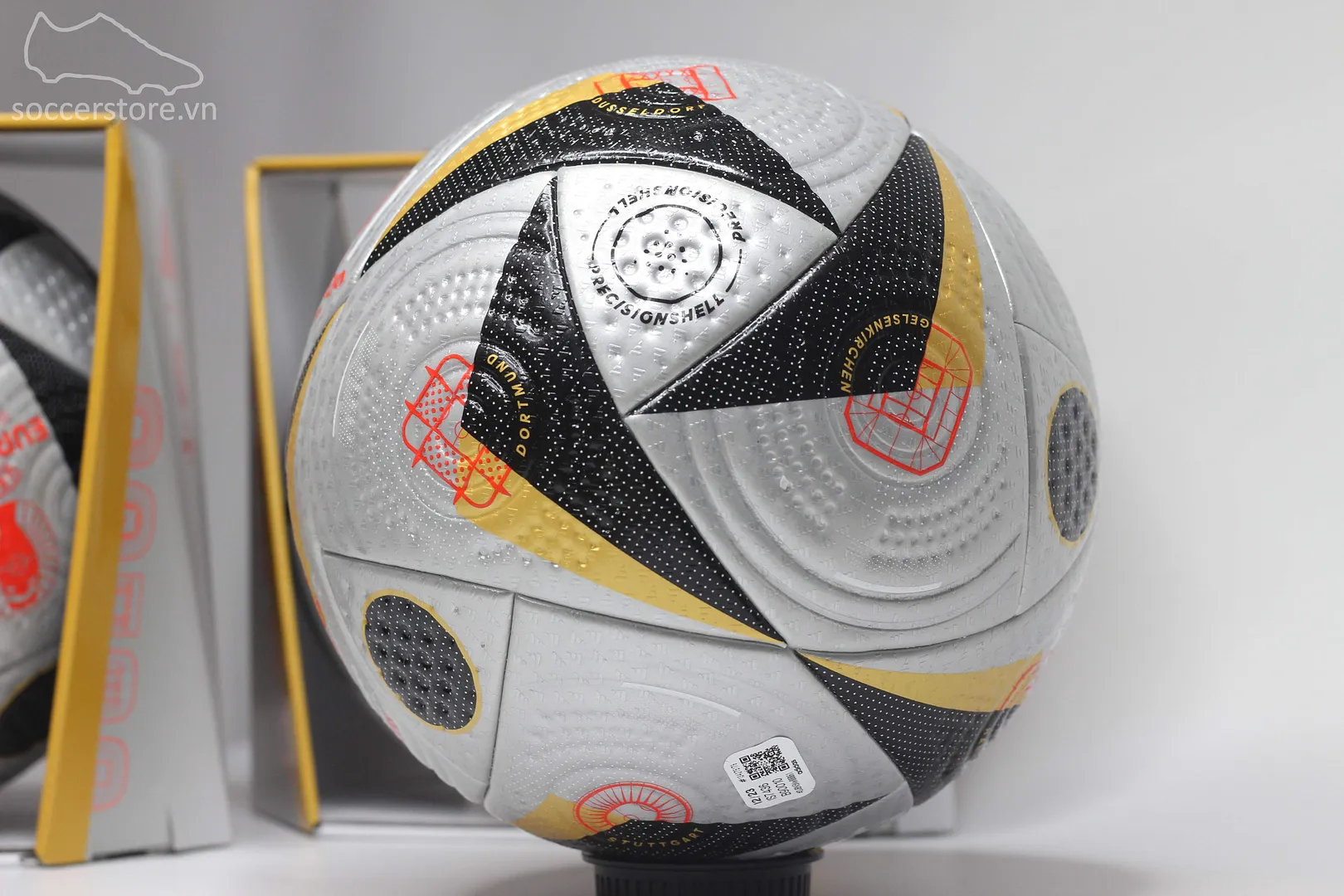 Bóng Adidas Fussballliebe Final Pro FIFA Quality Pro màu bạc IS7436
