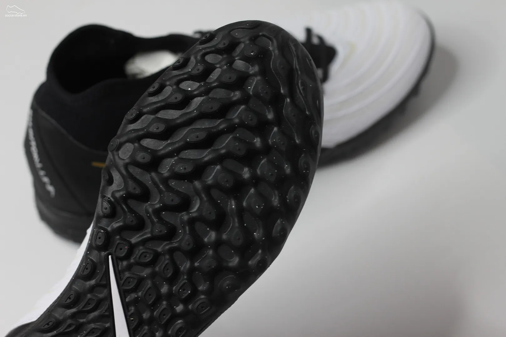 Nike Phantom Luna II Academy TF Mad Ready pack màu trắng đen FJ2566-100