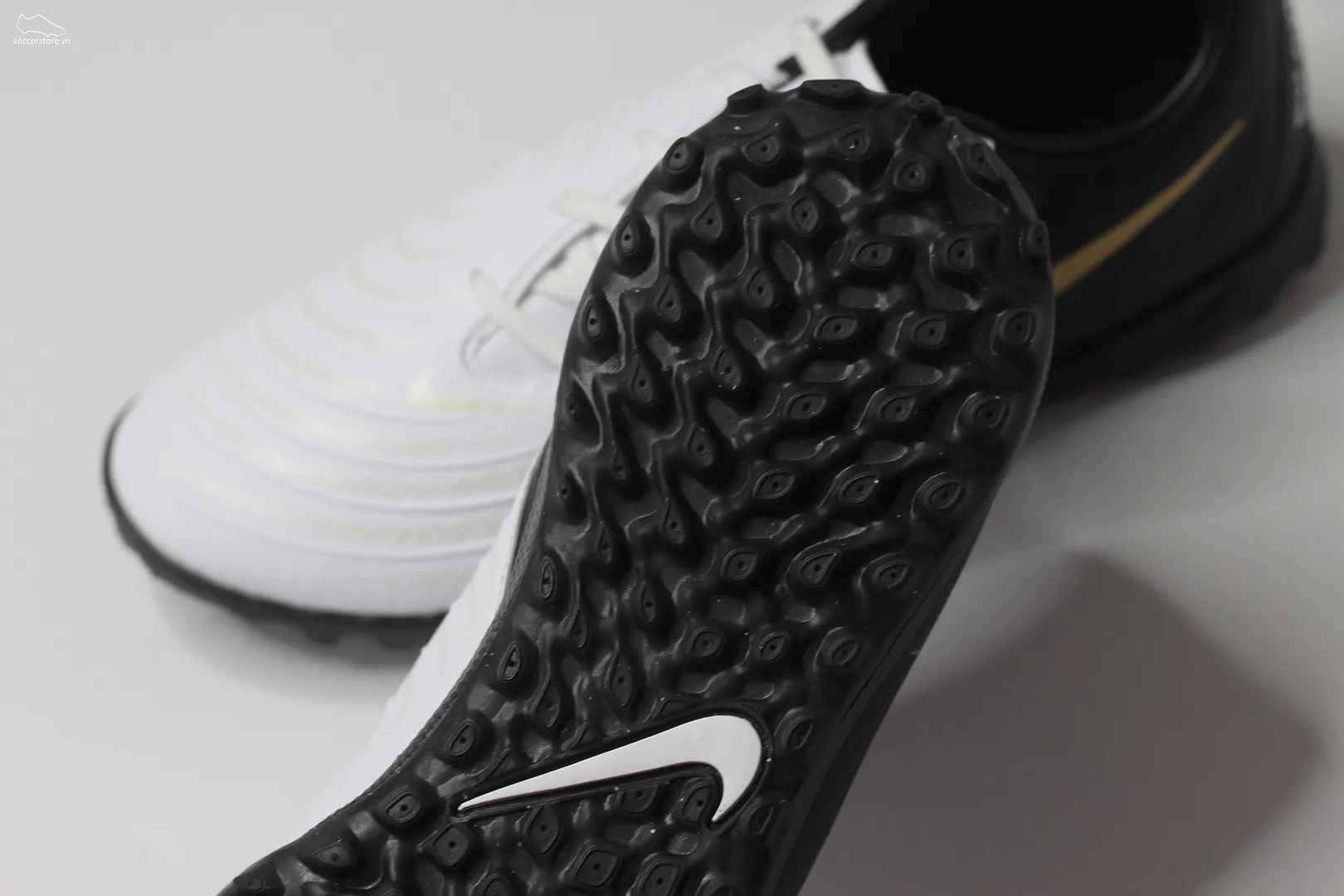 Nike Phantom GX II Academy TF Mad Ready pack màu trắng đen FJ2577-100